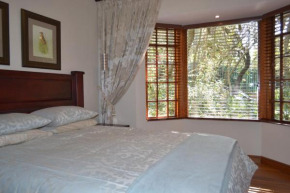 Гостиница Lydall Wild Tranquil Garden Suites  Йоханнесбург